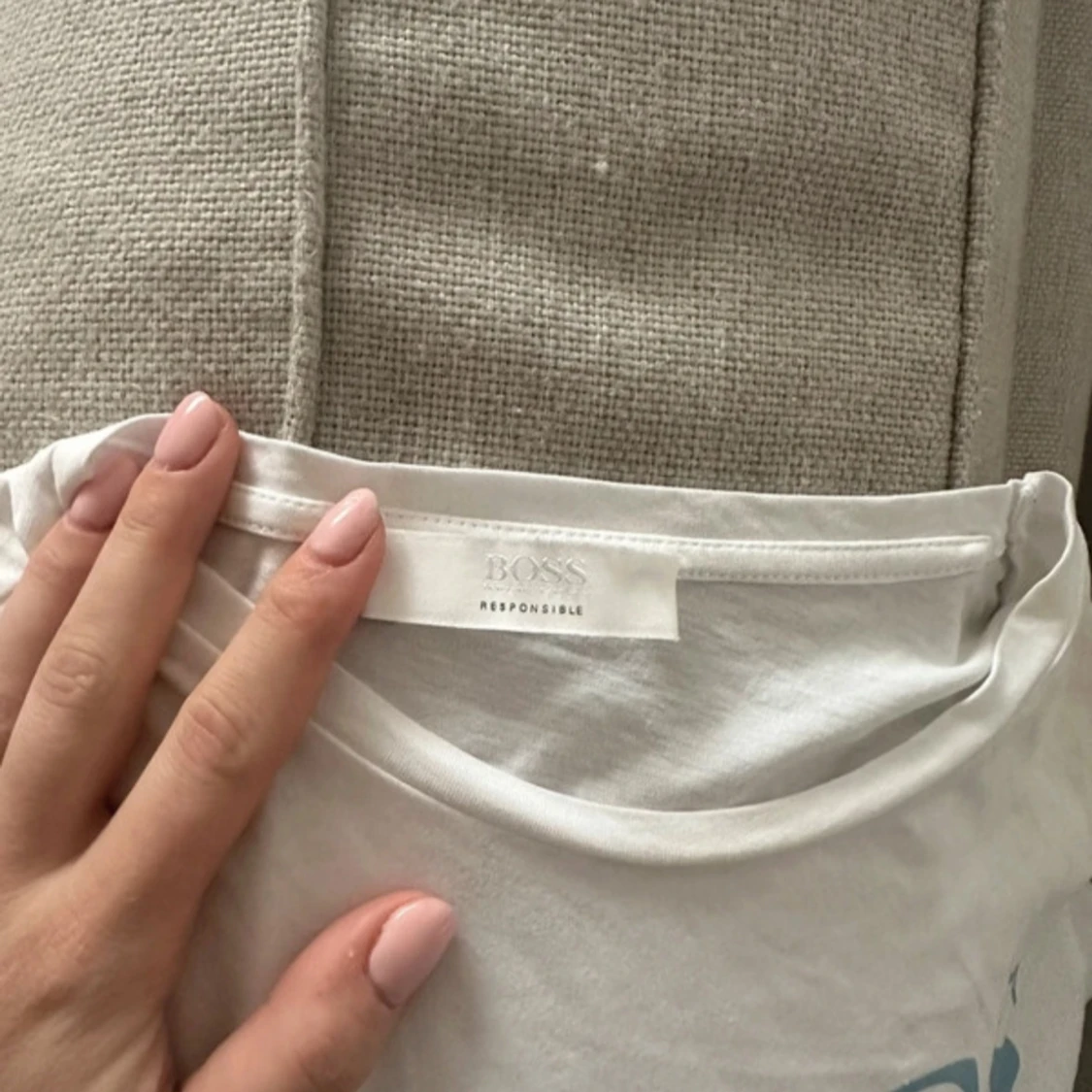 Vit t-shirt från Hugo Boss - 91