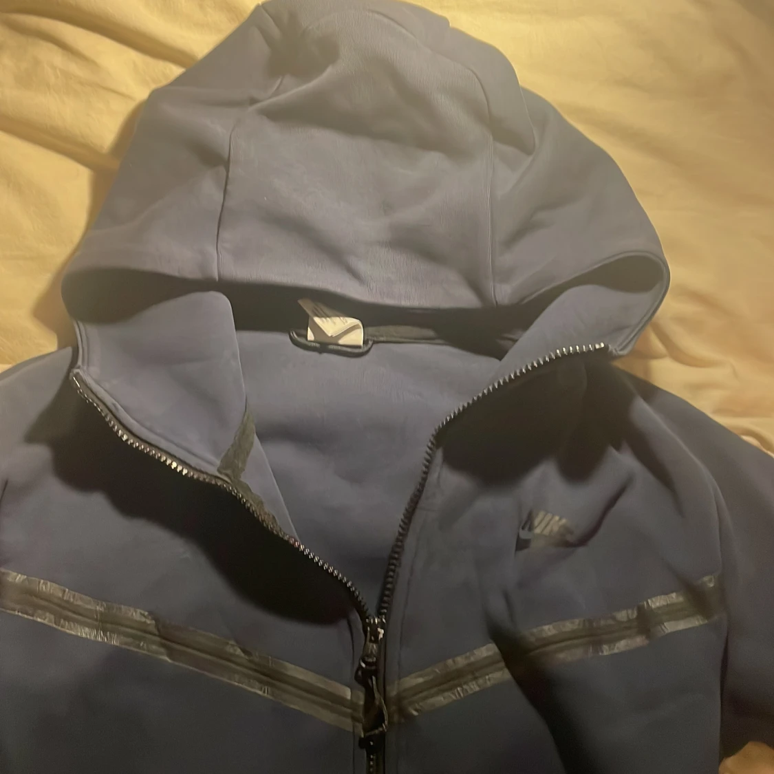 Mörkblå nike teech - 90