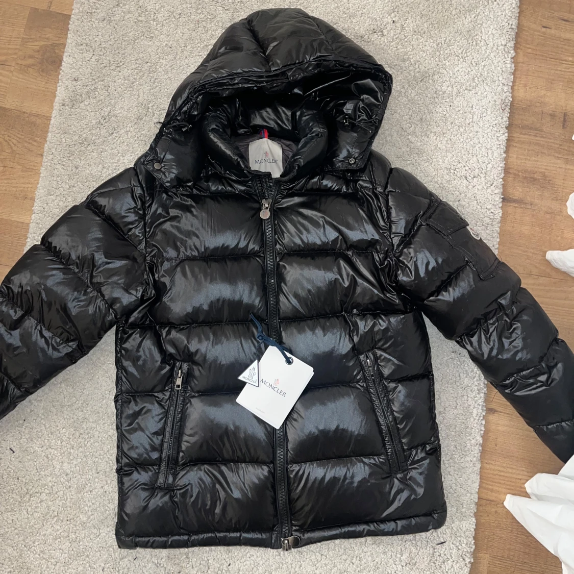Svart Moncler Maya