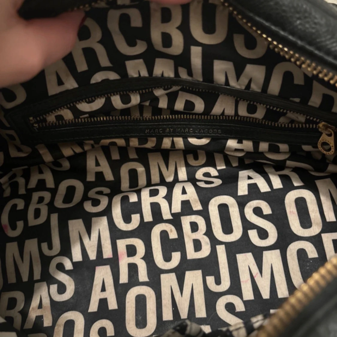 Svart handväska från Marc by Marc Jacobs - 91