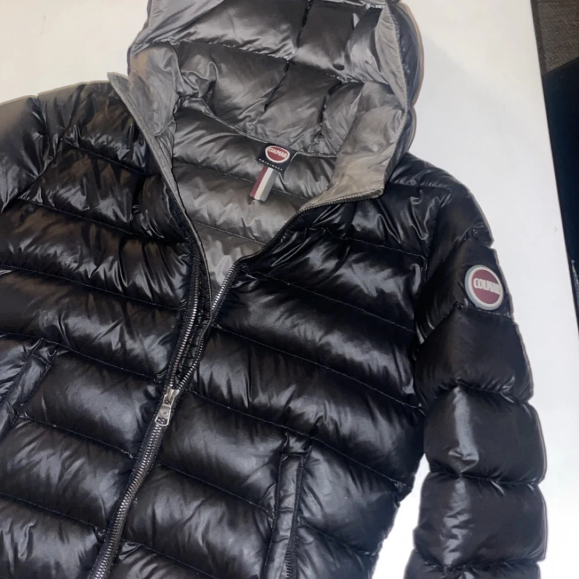 Svart dunjacka från Colmar