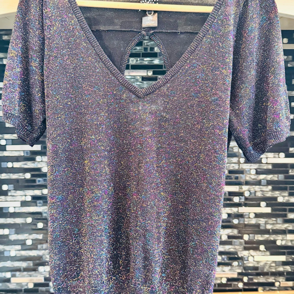 Glittrig topp från Jester