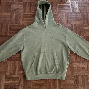 Polar Skate Hoodie - Säljer en skön grön Polar Skate Co. Hoodie. Knappt använd bra skick.