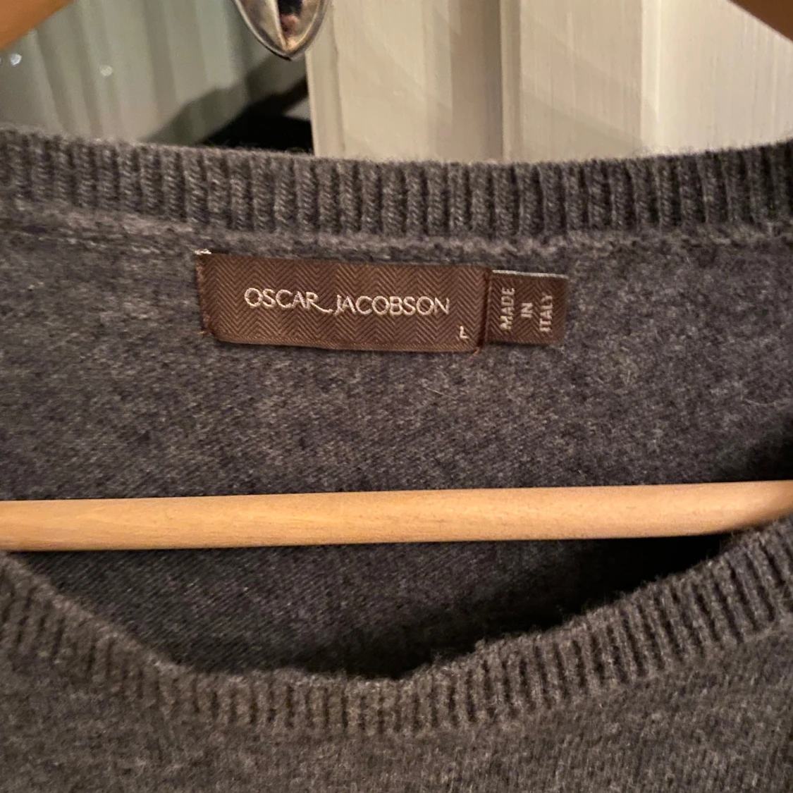 Mörkgrå ulltröja från Oscar Jacobson - 90