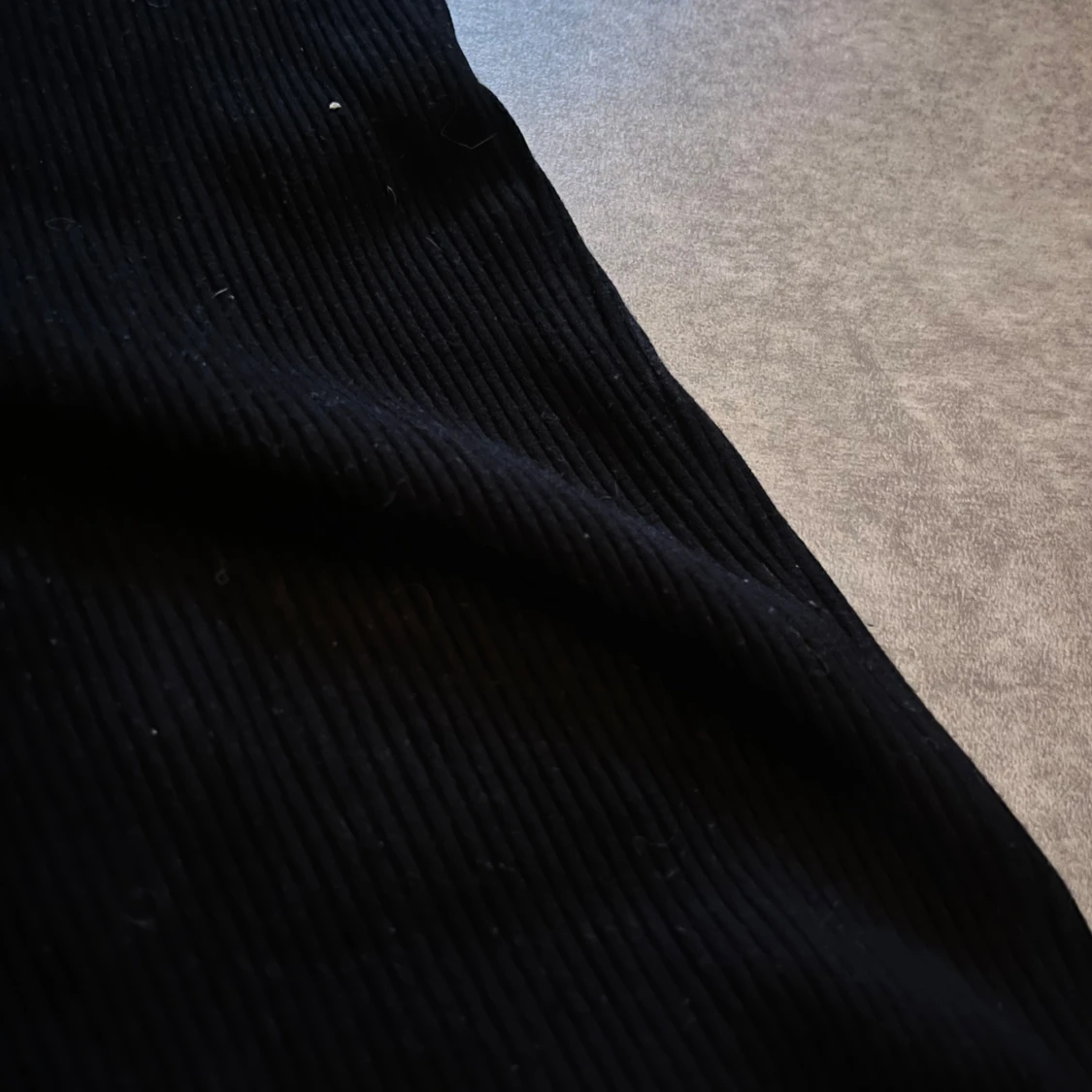 Svarta ribbade byxor - 90