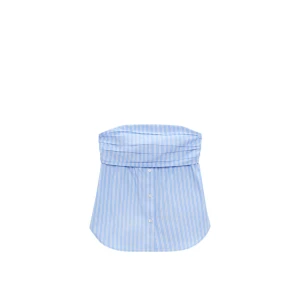 Blå randig tubtopp - Snygg blå tubtopp med vita ränder, perfekt för sommardagar. Toppen har knappar framtill och en stilren design som passar både till vardags och fest. Ett måste i garderoben för en fräsch och trendig look!