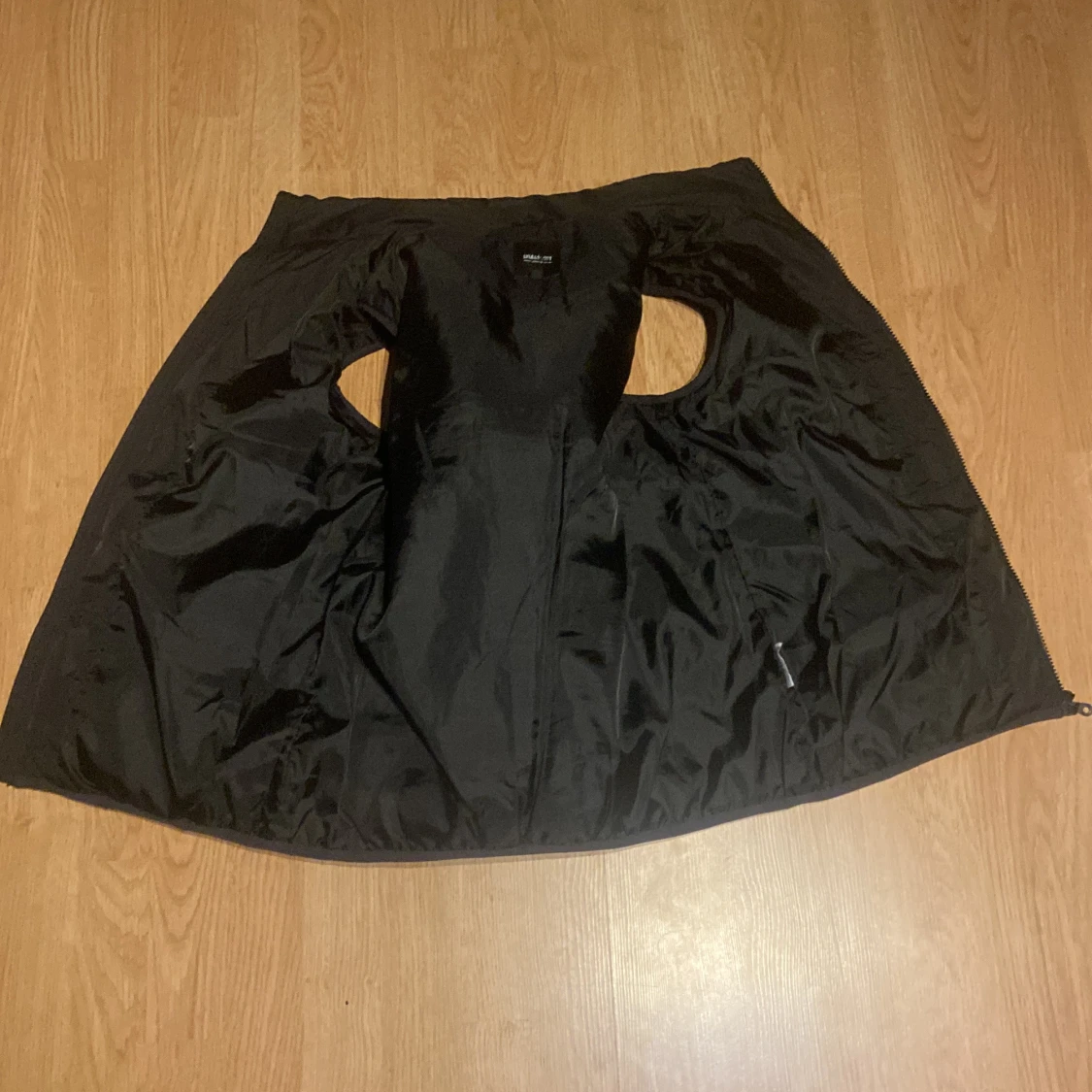 Svart Lyle&Scott dun väst  - 1