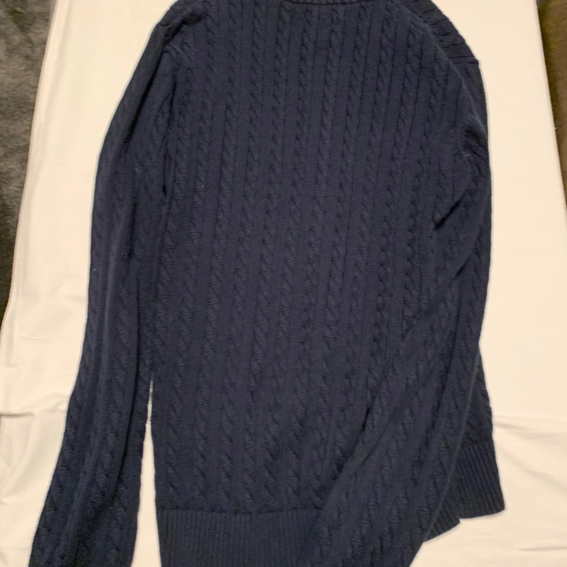 Mörkblå stickad tröja från Maroy - 2