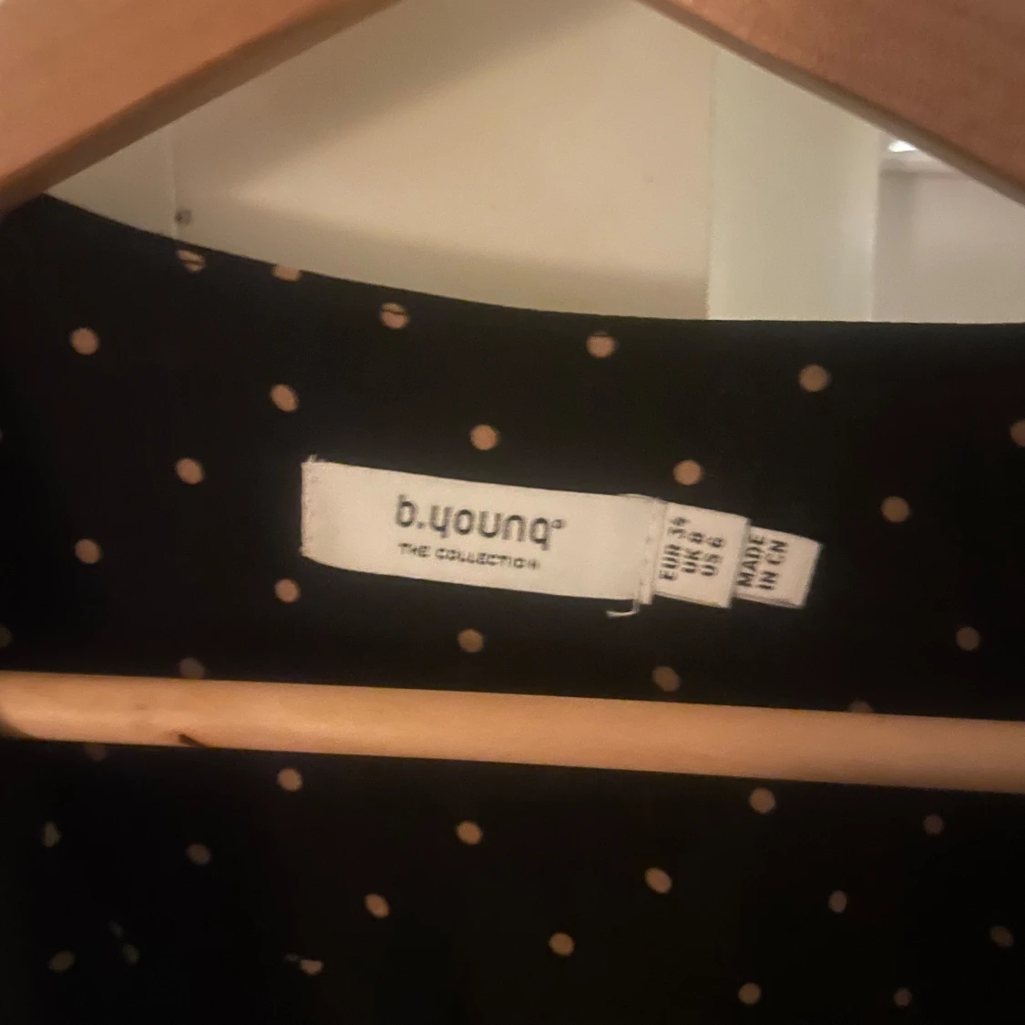 snygg prickig blus - 2