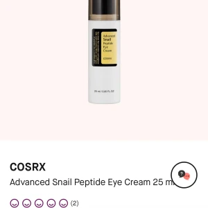 COSRX Advanced Snail Peptide Eye Cream 25 ml - Säljer en COSRX Advanced Snail Peptide Eye Cream på 25 ml. Denna ögonkräm är berikad med snigelsekret och peptider för att återfukta och reducera fina linjer runt ögonen. Perfekt för en uppfriskande,OBS locket saknas 
