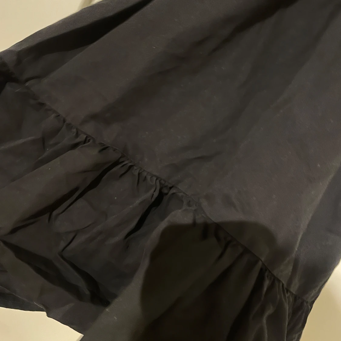 Svart kort klänning med knytband Zara - 3