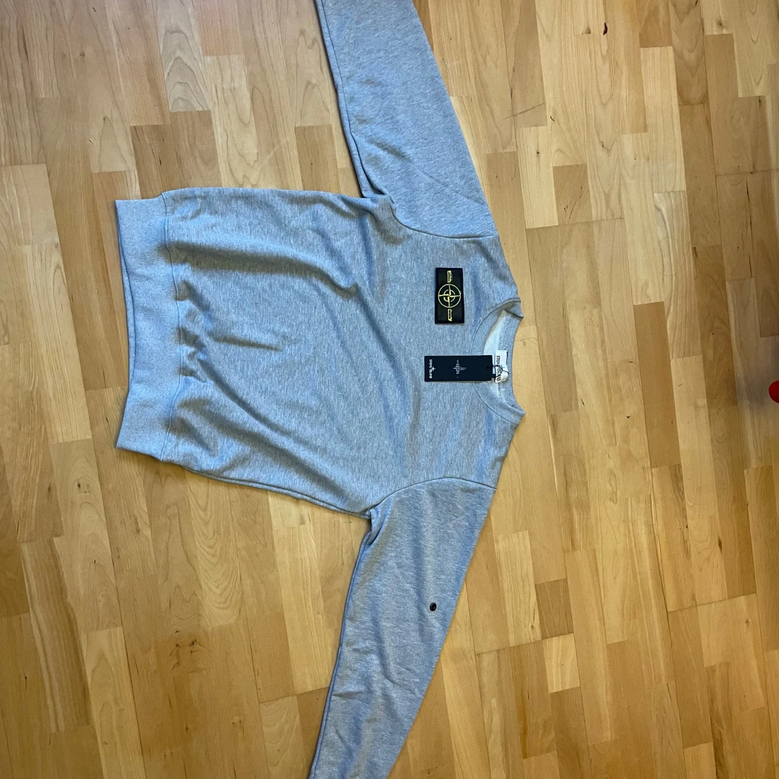 Grå tröja från Stone Island - 1