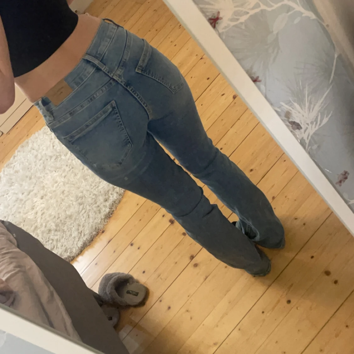 Blå jeans med bootcut - 1