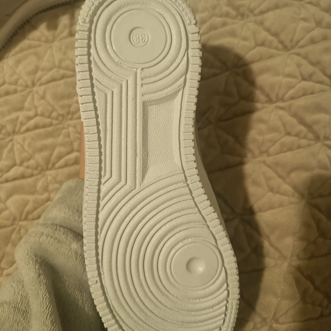 Nike Air Force i grått och lila - 3