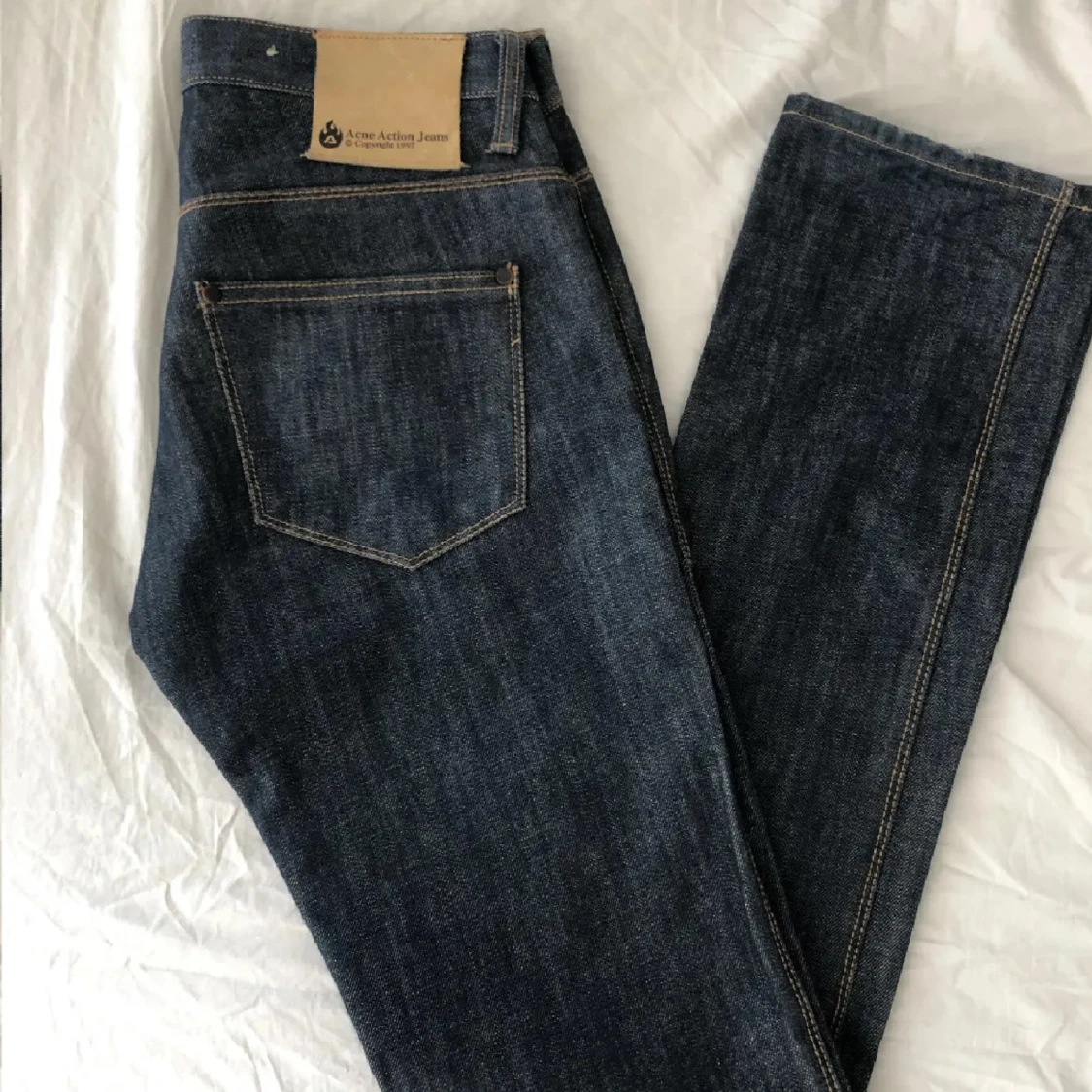 Mörkblå jeans från Acne - 1