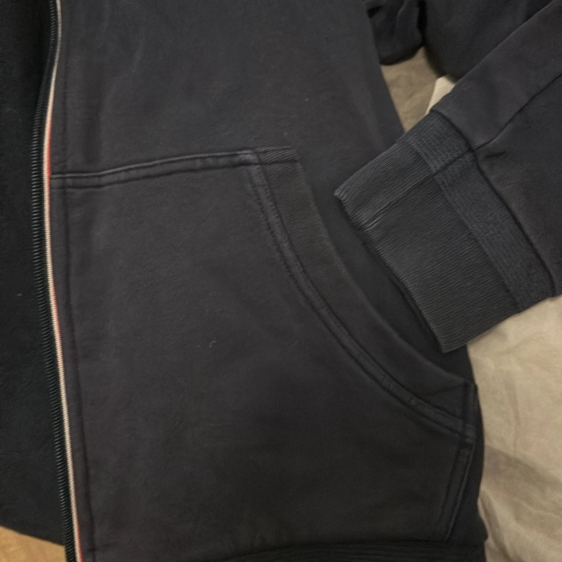 Mörkblå hoodie från Moncler - 4