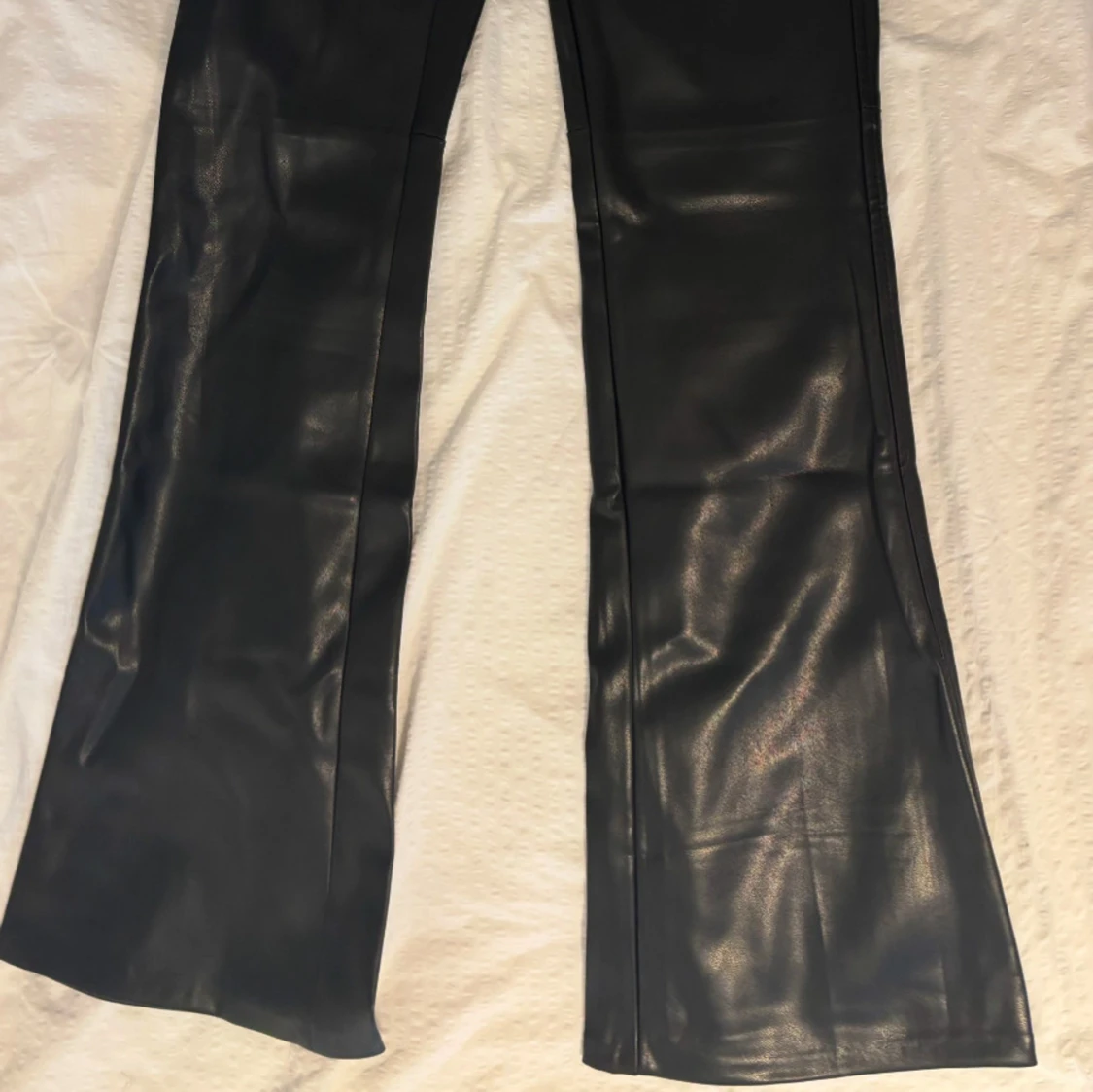 Lågmidjade skinnbyxor - 3