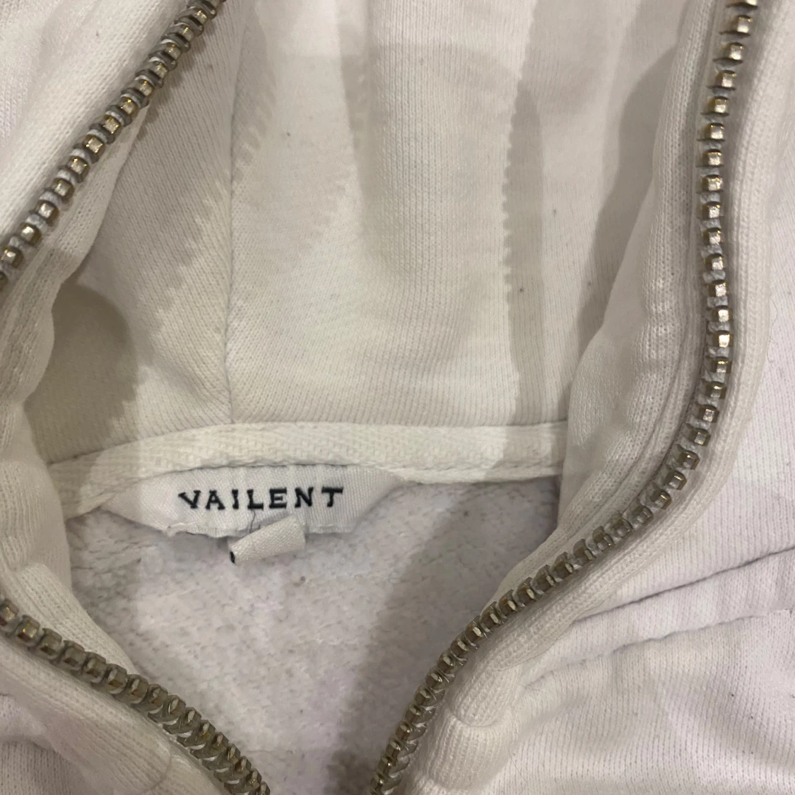 Vit hoodie från Vailent - 2