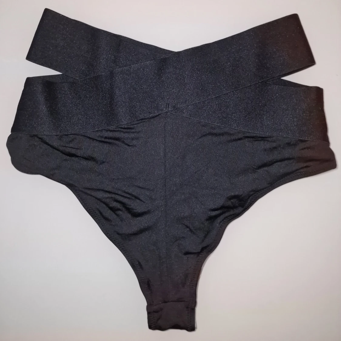 Svart bikiniunderdel från H&M - 1
