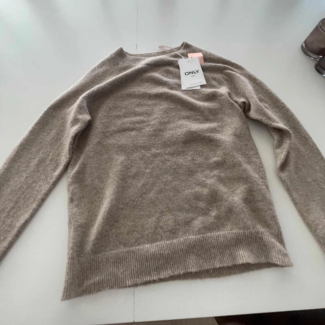 Stickad tröja ifrån ONLY - 1