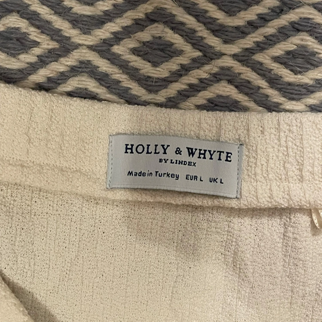 Beige axelbandslös topp från Holly & Whyte - 1