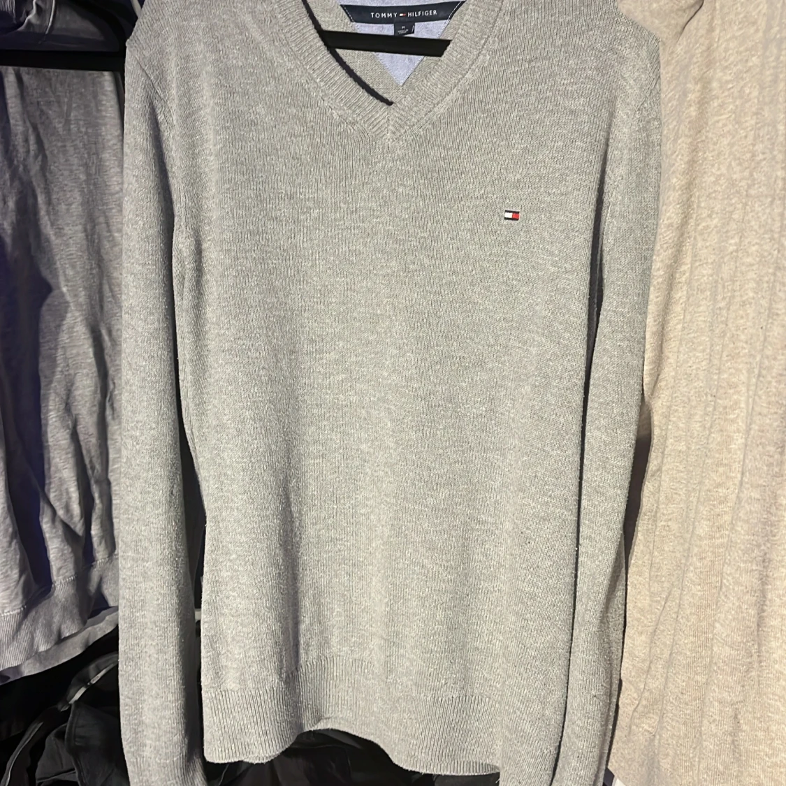 Grå tröja från Tommy Hilfiger