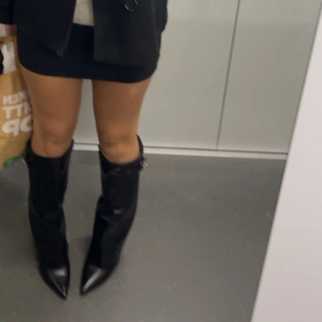 Svarta boots med spetsig tå - 1