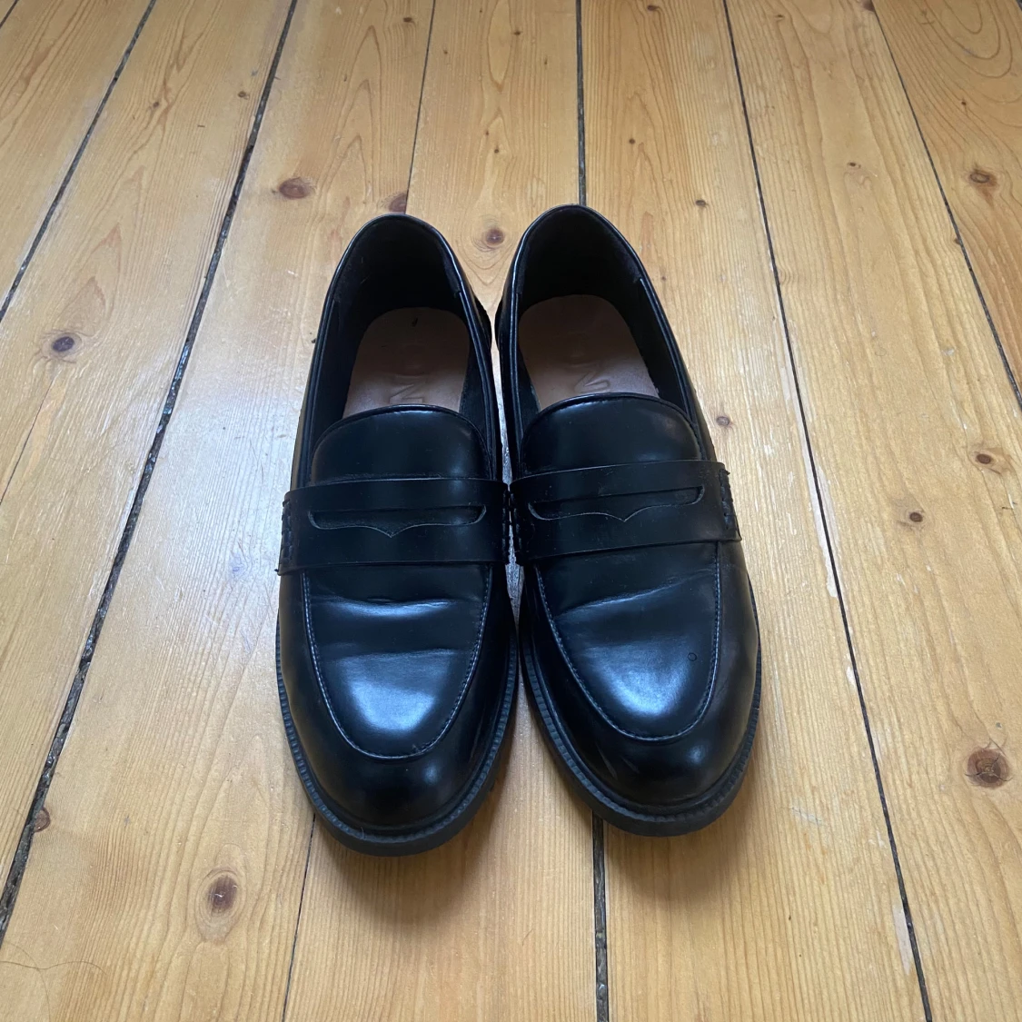 Svarta loafers