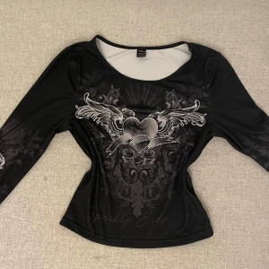 Långärmad topp  - Från shein men i perfekt skick och skön material 