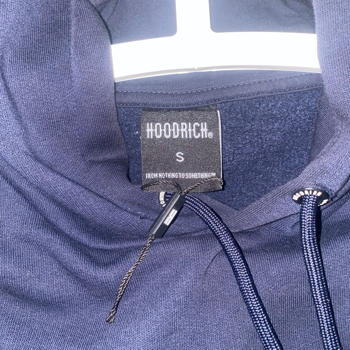 Mörkblå hoodie från Hoodrich - 2
