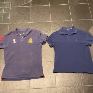 Blå pikétröja från Ralph Lauren och Morris - Säljer Morris pike tröja och Ralph lauren pike 300kr för en 