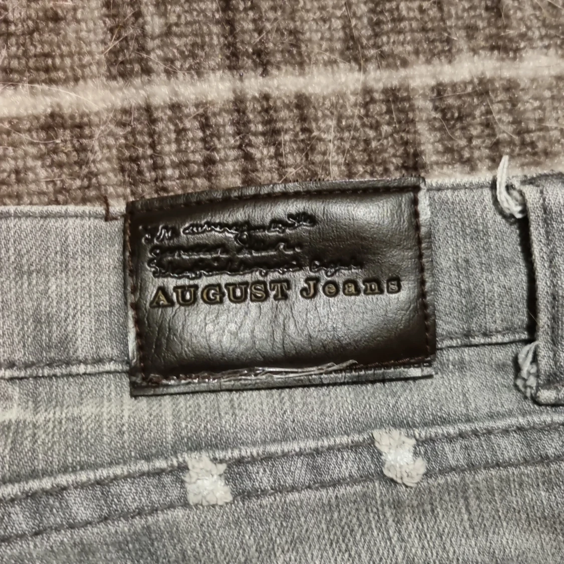 Grå jeansshorts från August Jeans - 3