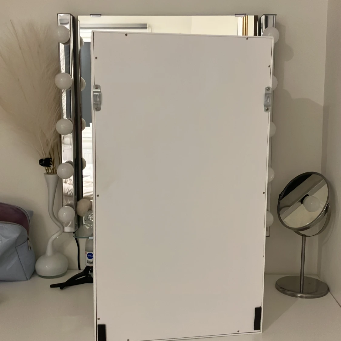 Smyckesskåp med spegel och belysning - 3