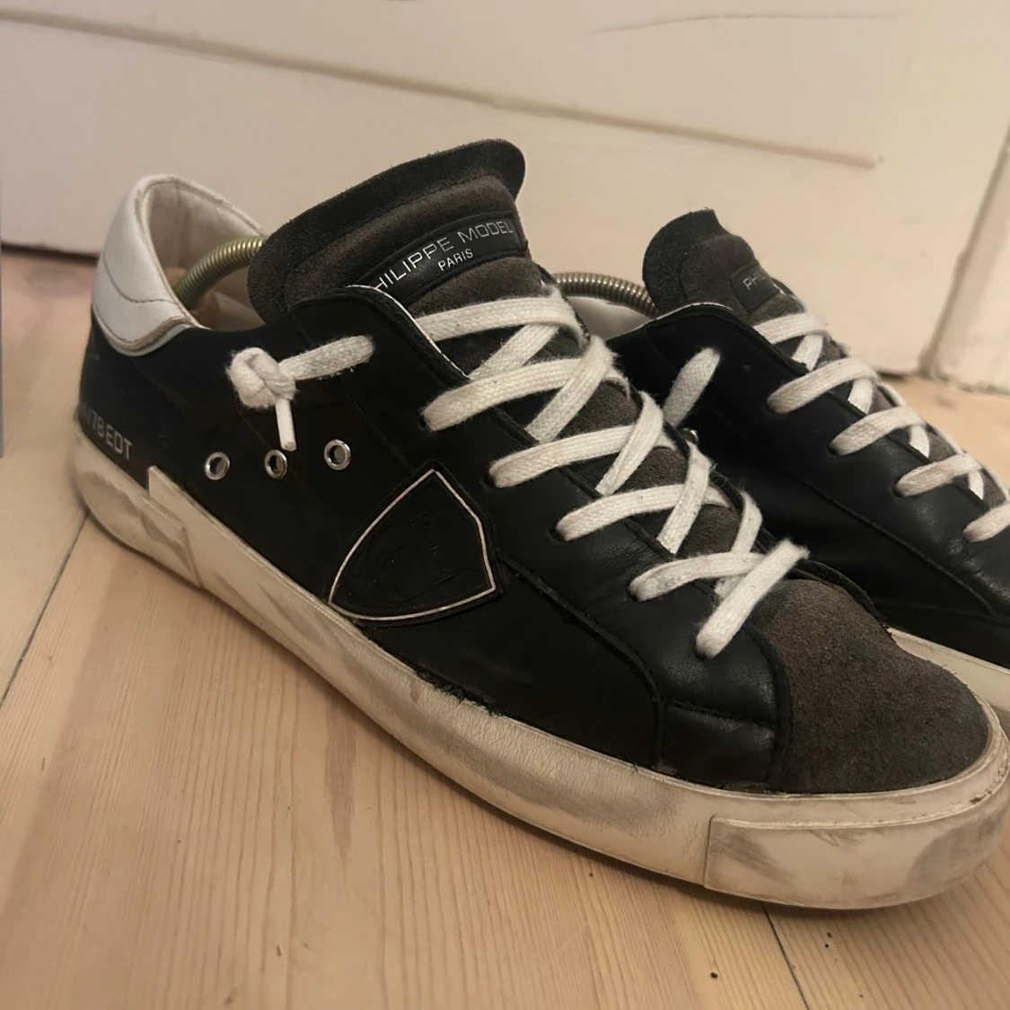 Svarta sneakers från Philippe Model - 2