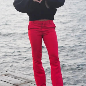 Röda kostymbyxor - Super snygga röda kostymbyxor från Bikbok❤️