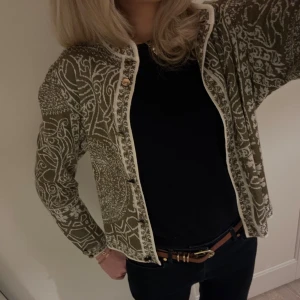 Kofta - Superfin kofta från Mallani collection🥰 aödrog använd 