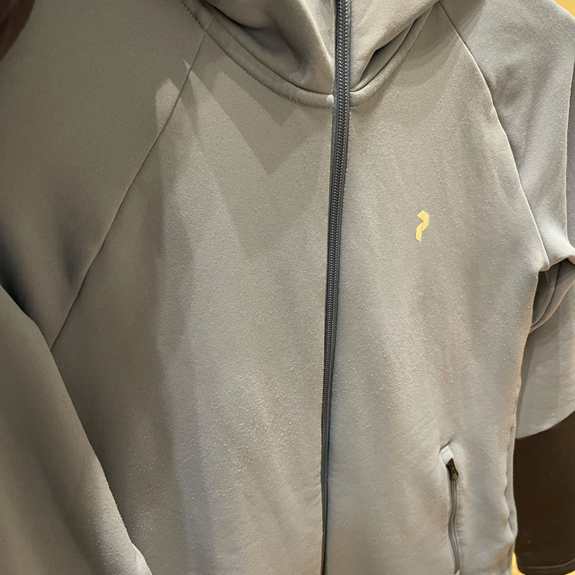 Blå huvtröja från Peak Performance - 2