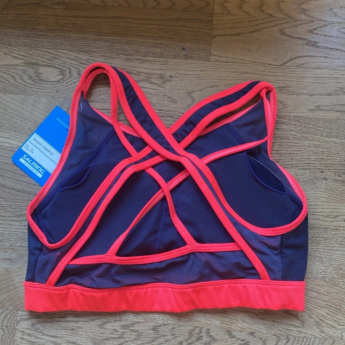 Blå och röd sport-bh från Salming - 2