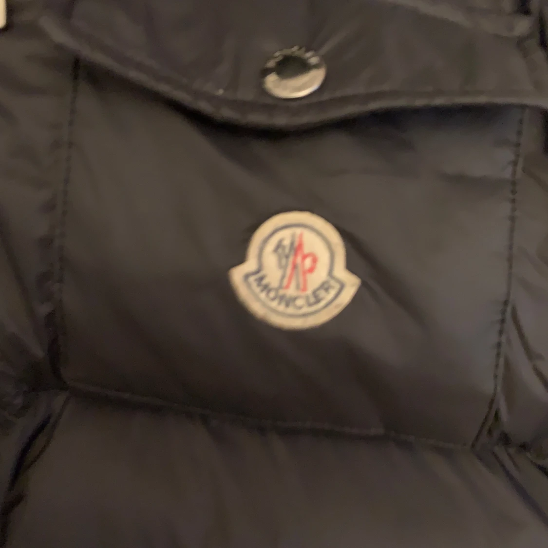 Svart dunjacka från Moncler - 1