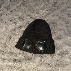 Cp Company Mössa - Bra skick, knappt använd (NO SIZE)