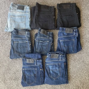 Tiger jeans bulk - Säljer alla dessa jeans för 1600, 8 par 200st. Väldigt bra skick på alla inga skador, skriv för fler frågor de är fast pris.