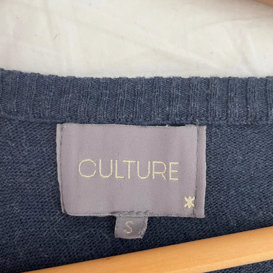 Blå stickad kofta - 91