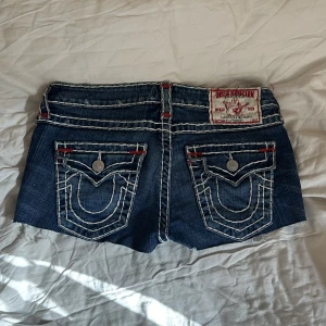 True Religion - Assnygga true religion shorts😍😍Dm för mått och fler bilder💗