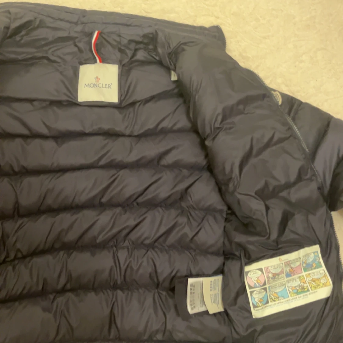 Moncler jacka - 90