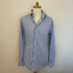 Eton Skjorta - Super snygg blå rutig Eton skjorta, storlek 39 slim fit motsvarar M/L