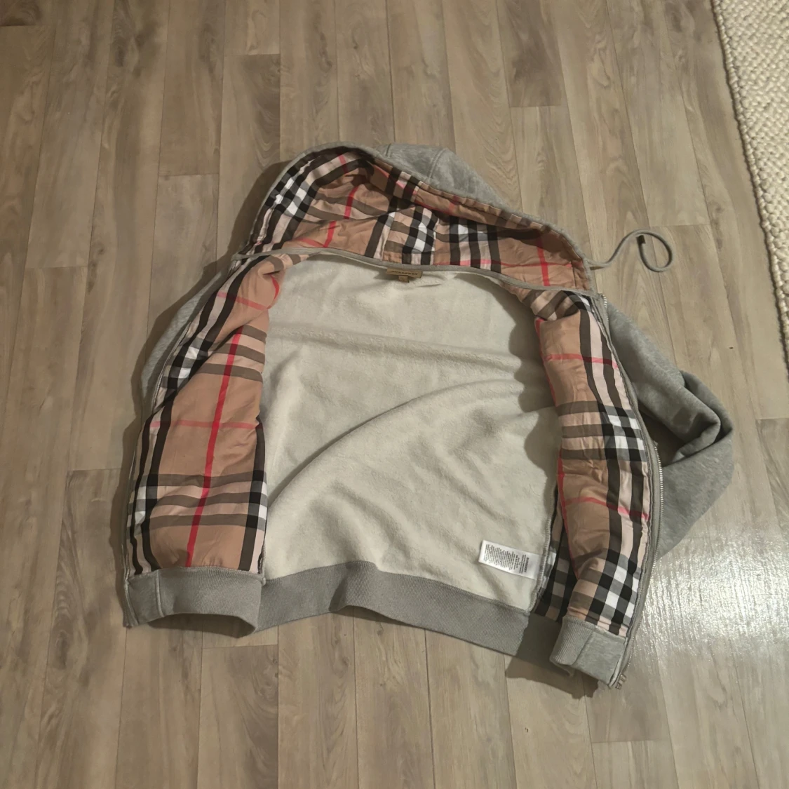 Burberry zip hoodie Storlek M - 90