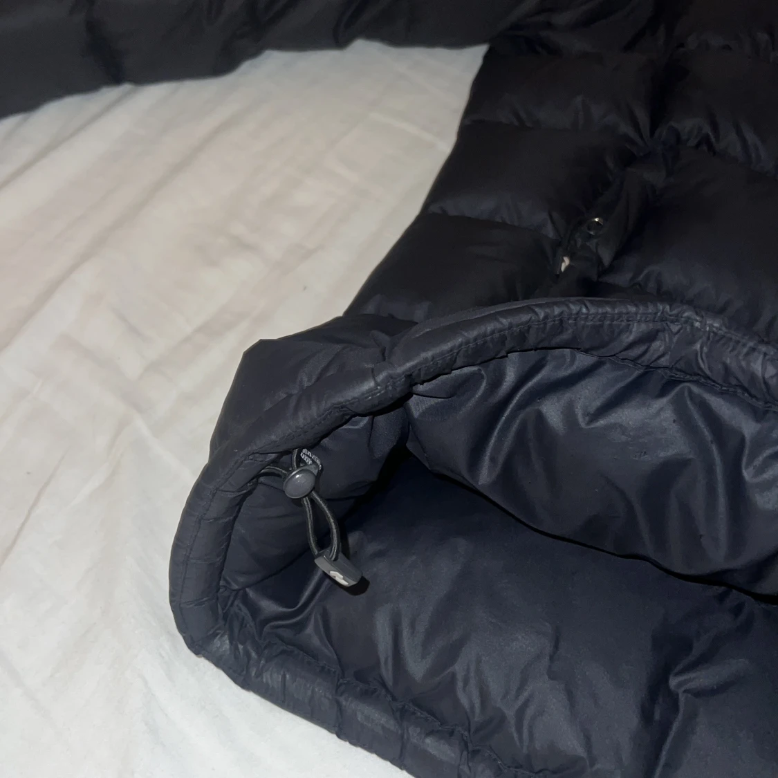 Svart dunjacka från Peak Performance - 4