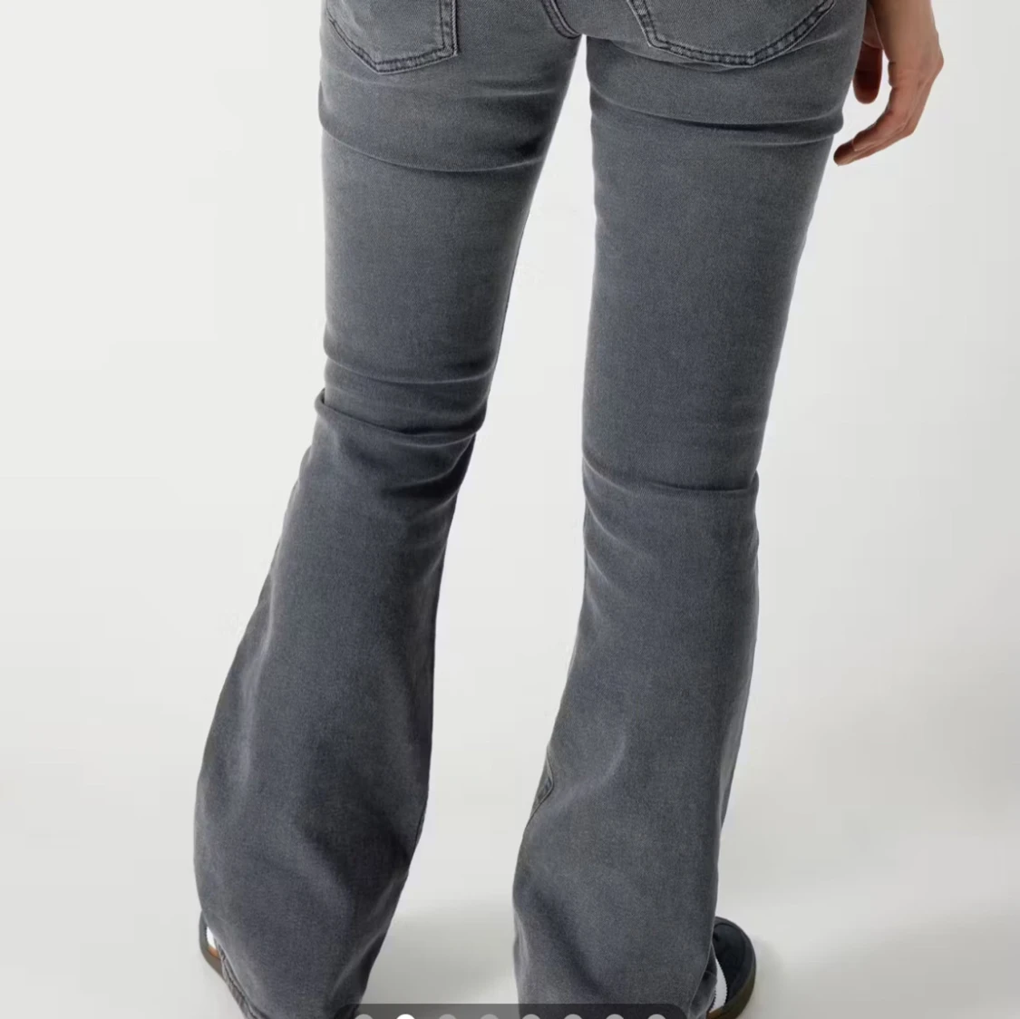 Grå bootcut jeans - 1