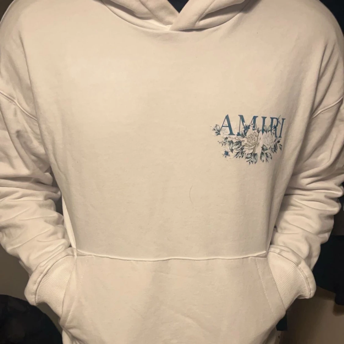 Vit hoodie från Amiri med blommönster