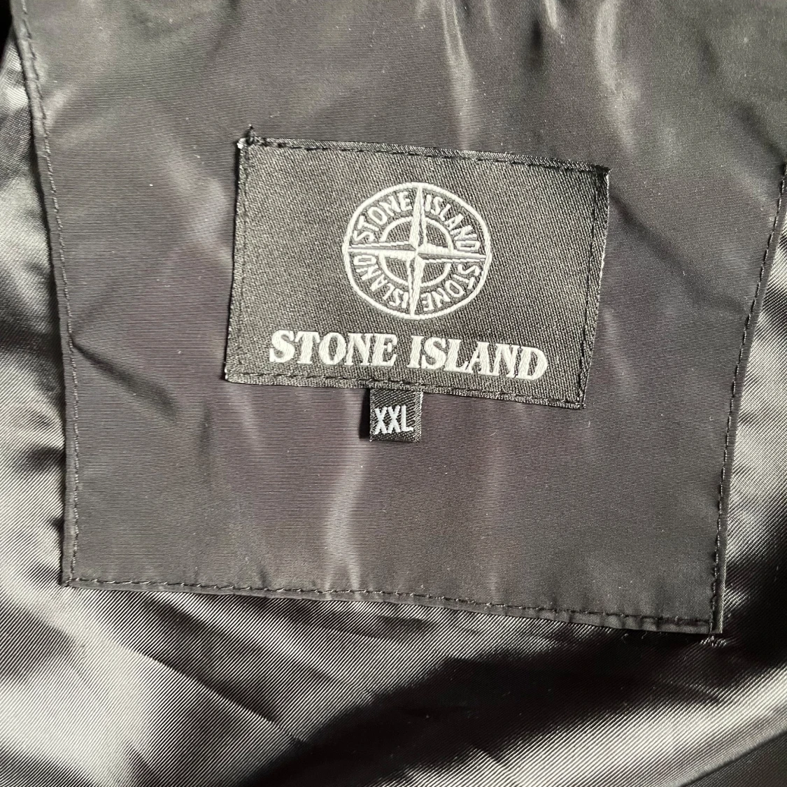 Svart jacka från Stone Island - 91